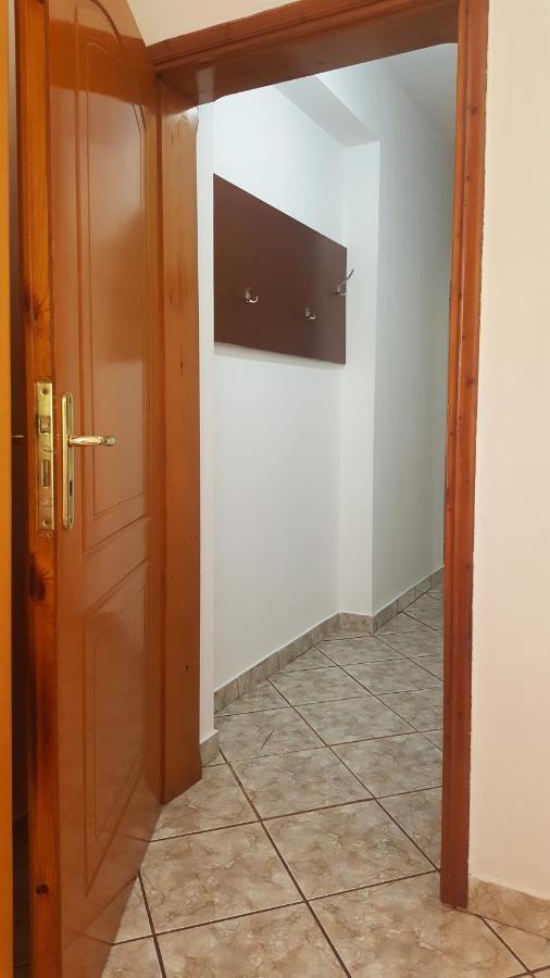 קסאמיל Vita Apartment - Spacious Garden And Balcony 5 Min To Beach & Center מראה חיצוני תמונה