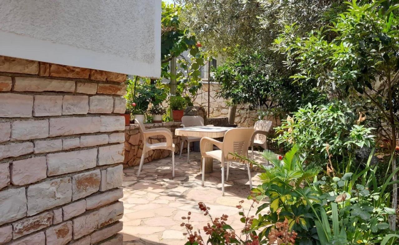 קסאמיל Vita Apartment - Spacious Garden And Balcony 5 Min To Beach & Center מראה חיצוני תמונה