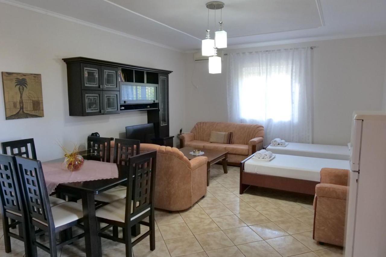 קסאמיל Vita Apartment - Spacious Garden And Balcony 5 Min To Beach & Center מראה חיצוני תמונה