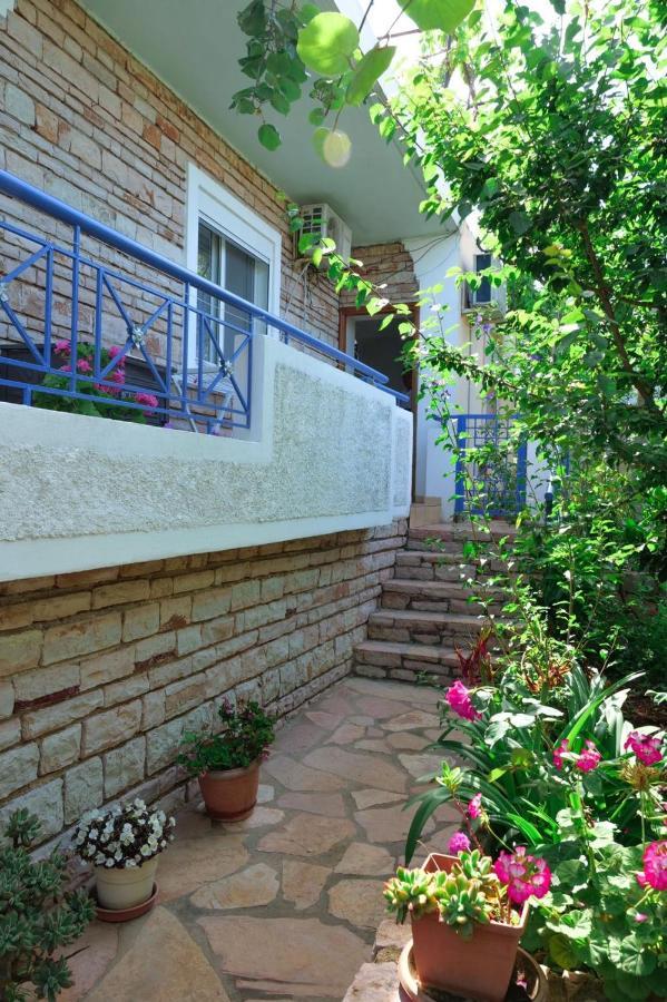 קסאמיל Vita Apartment - Spacious Garden And Balcony 5 Min To Beach & Center מראה חיצוני תמונה