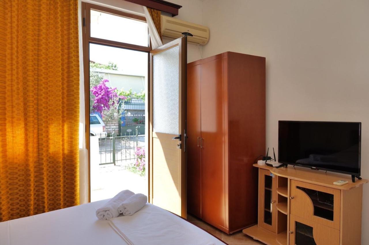 קסאמיל Vita Apartment - Spacious Garden And Balcony 5 Min To Beach & Center מראה חיצוני תמונה