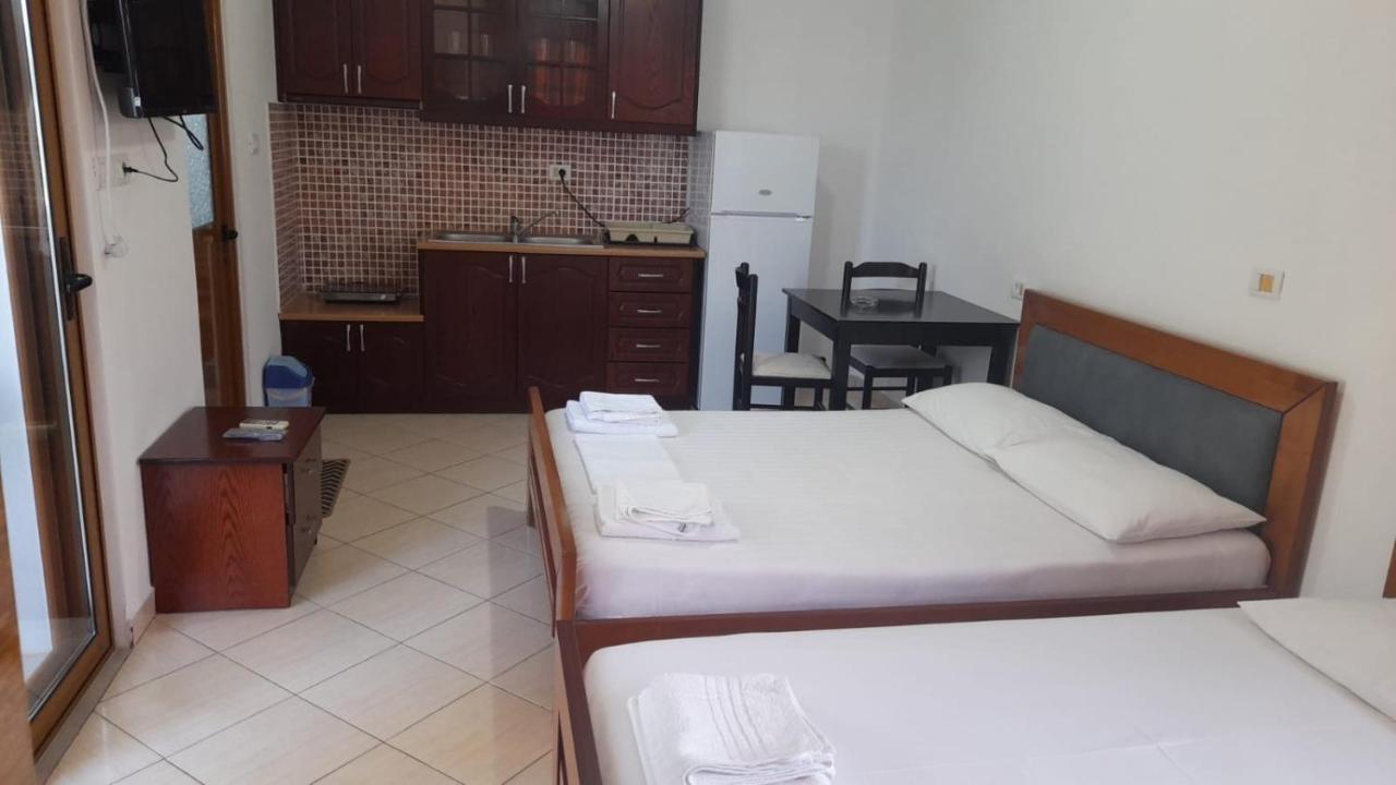 קסאמיל Vita Apartment - Spacious Garden And Balcony 5 Min To Beach & Center מראה חיצוני תמונה