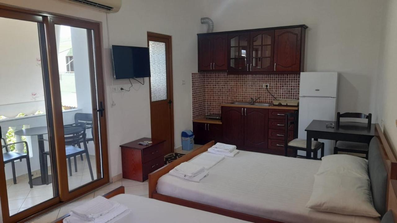 קסאמיל Vita Apartment - Spacious Garden And Balcony 5 Min To Beach & Center מראה חיצוני תמונה
