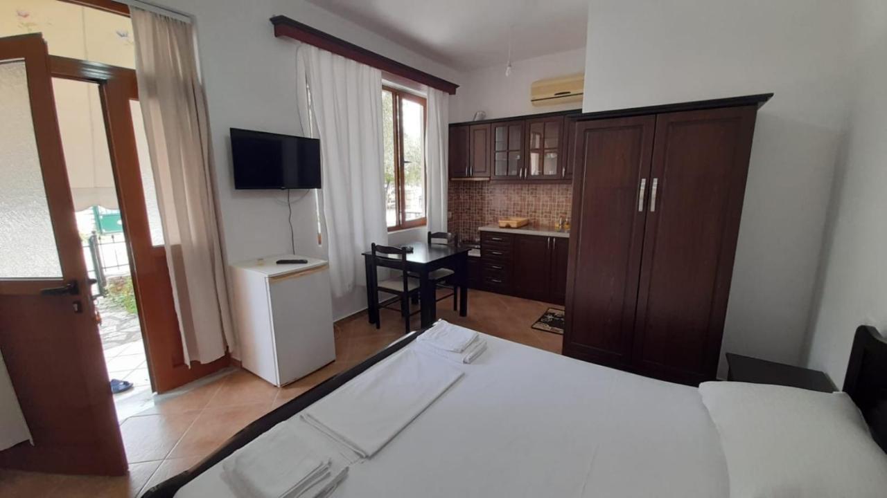 קסאמיל Vita Apartment - Spacious Garden And Balcony 5 Min To Beach & Center מראה חיצוני תמונה