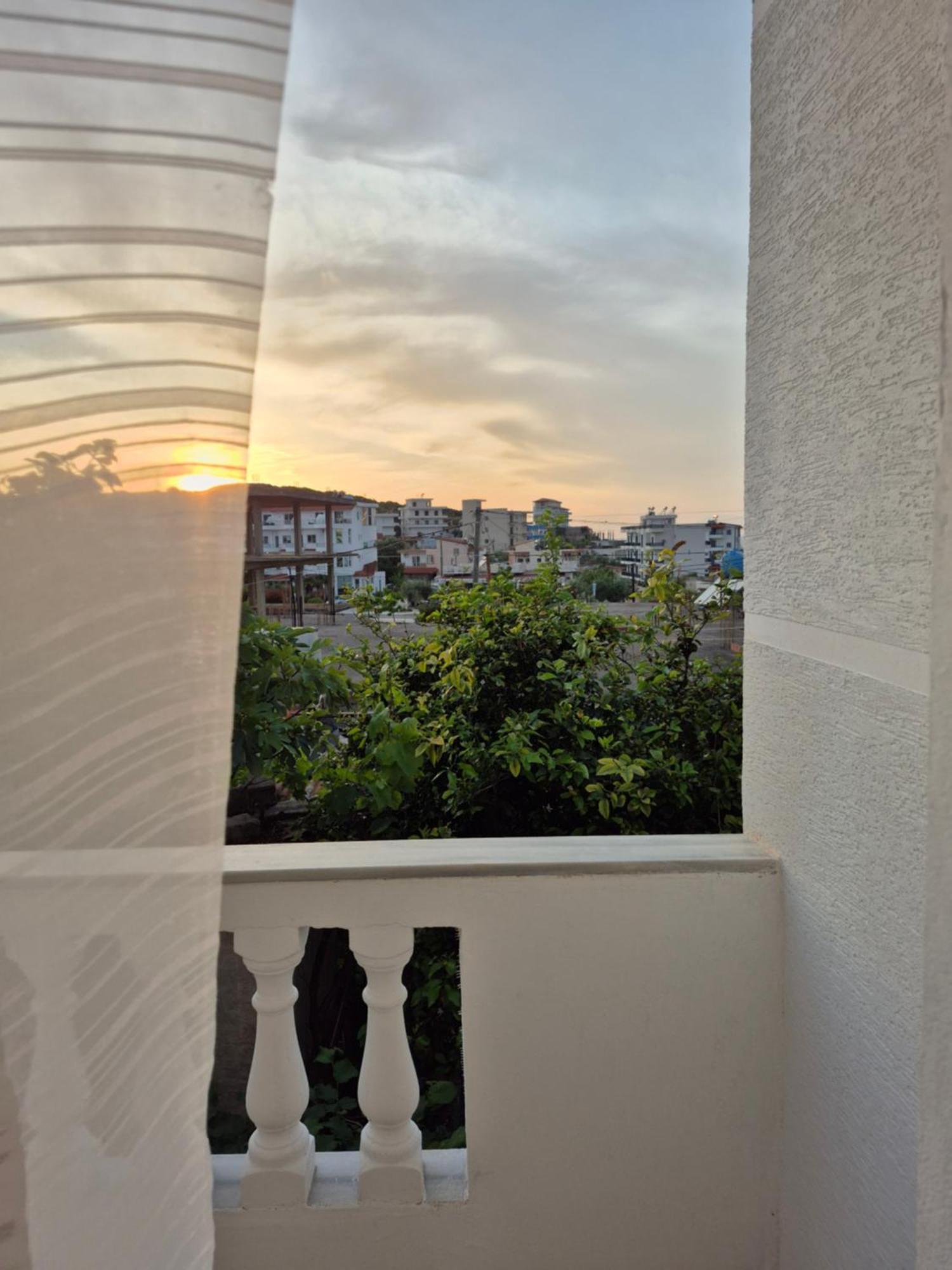 קסאמיל Vita Apartment - Spacious Garden And Balcony 5 Min To Beach & Center מראה חיצוני תמונה