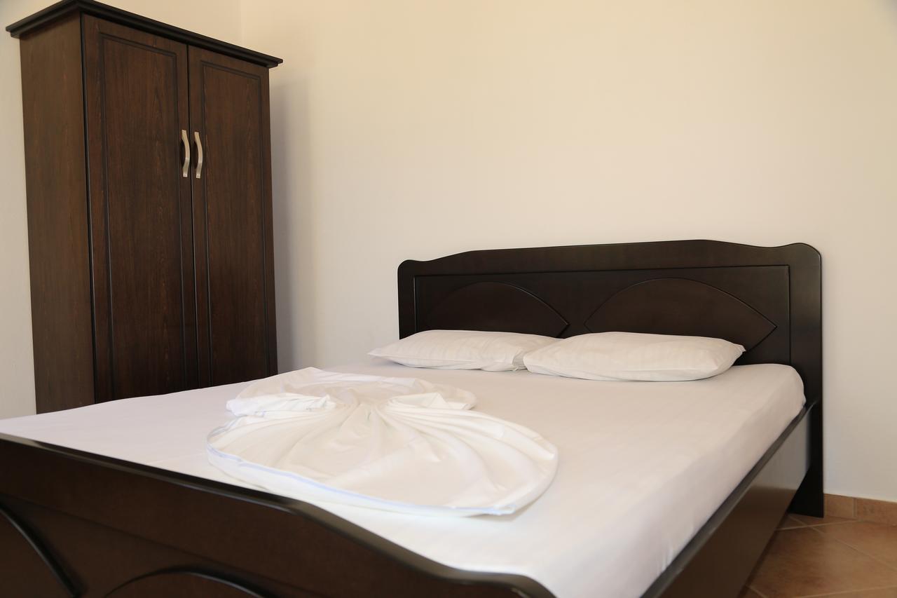 קסאמיל Vita Apartment - Spacious Garden And Balcony 5 Min To Beach & Center מראה חיצוני תמונה